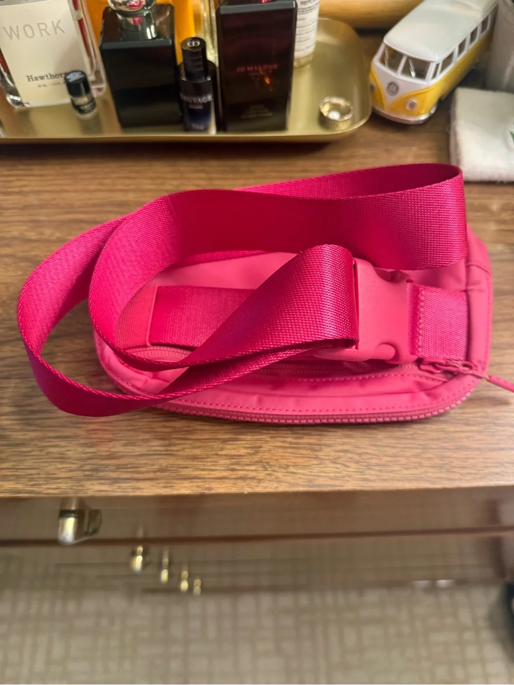 Lululemon belt bag/pouch (hot pink)